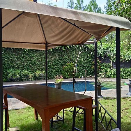 Villa Gathering Yuni Syahla Citaringgul Eksteriør billede