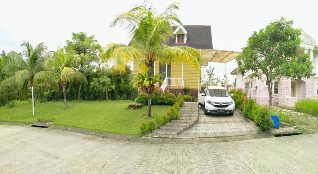 Villa Gathering Yuni Syahla Citaringgul Eksteriør billede